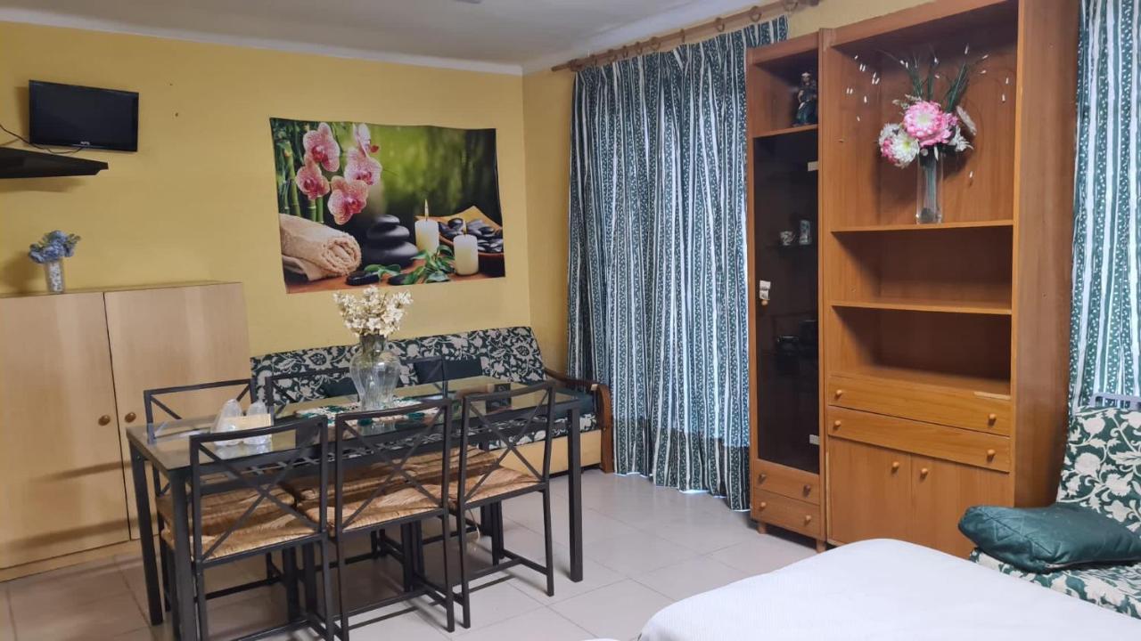 Ostello Residencia Alclausell Tarragona Esterno foto