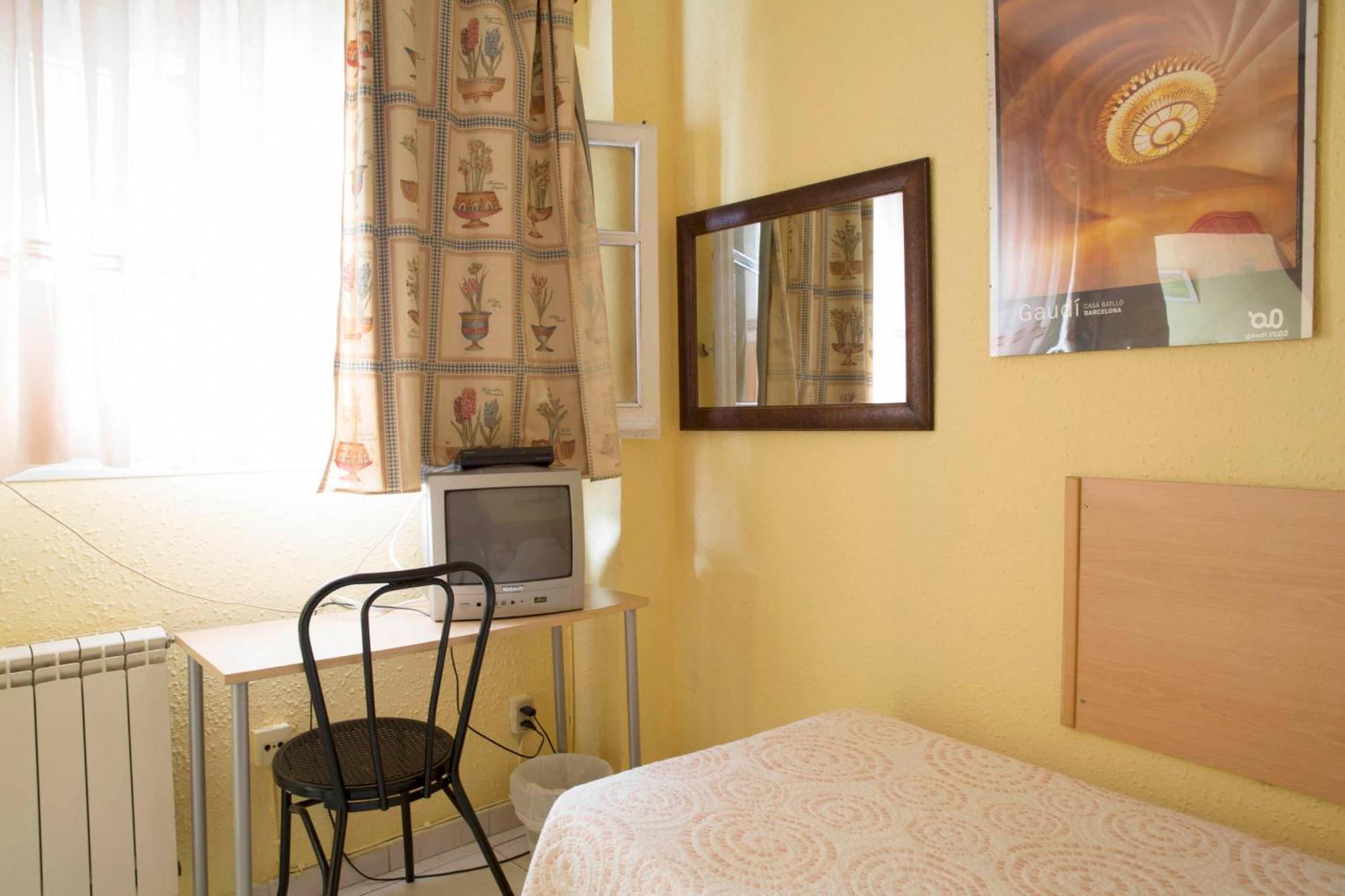 Ostello Residencia Alclausell Tarragona Camera foto